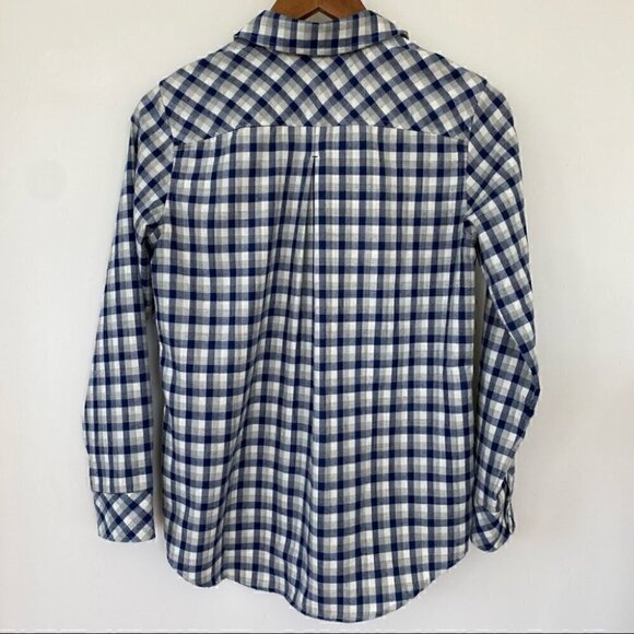 Vineyard Vines plaid button down shirt,  relaxed fit, flannel - Picture 4 of 8